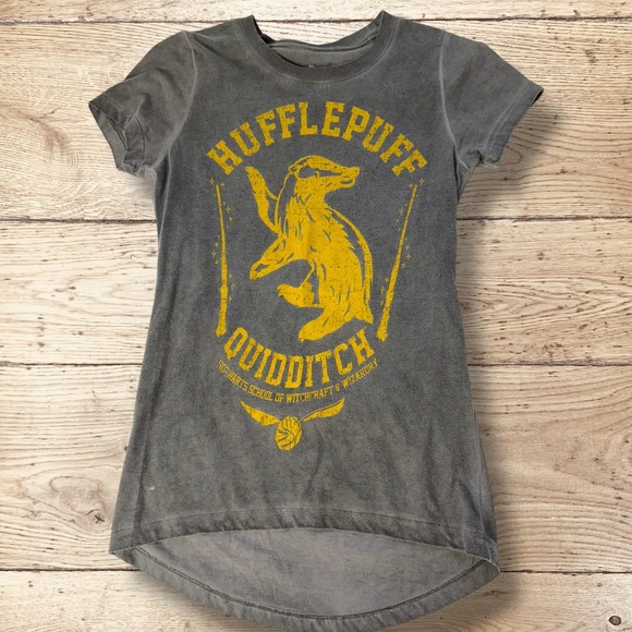 HARRY POTTER Hufflepuff Quidditch High-Low Graphic T Shirt Womens Size S Gray - Picture 3 of 5
